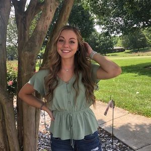 Meet your Posher, Carlie